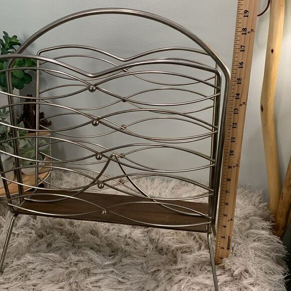 Vintage Metal Mid-Century Modern Style Magazine Rack - Picture 9 of 17